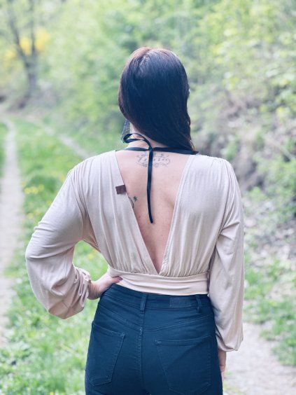 Lehoučký DÁMSKÝ Viskózový CROP TOP ESPAÑA Beige